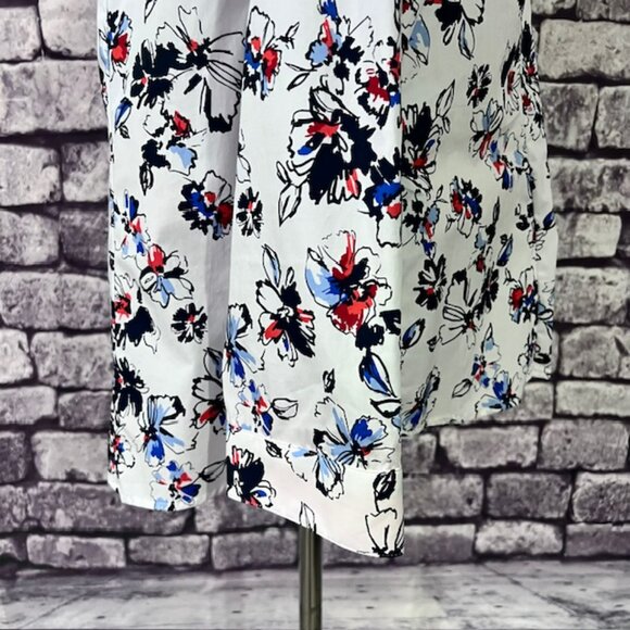 CJ Banks White, Blue & Red Button Down Long Sleeve Blouse Size 1X - Picture 4 of 7